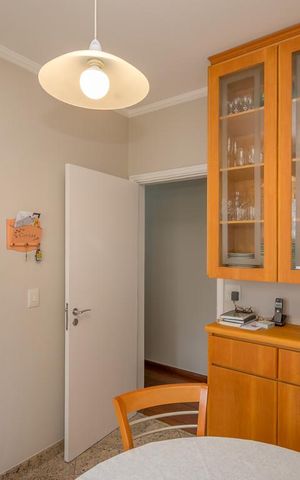 Apartamento à venda com 160m², 4 quartos e 2 vagasCopa