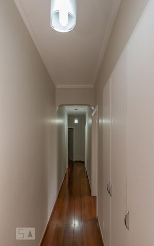 Apartamento à venda com 160m², 4 quartos e 2 vagasCorredor 