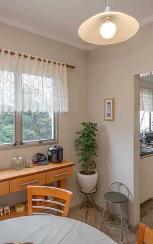 Apartamento à venda com 160m², 4 quartos e 2 vagasCopa