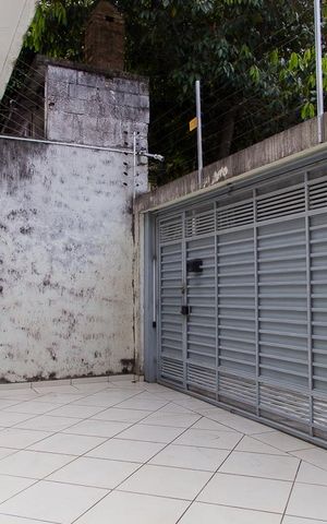 Casa à venda com 210m², 3 quartos e 4 vagas Casa à venda com 210m², 3 quartos e 4 vagasGaragem
