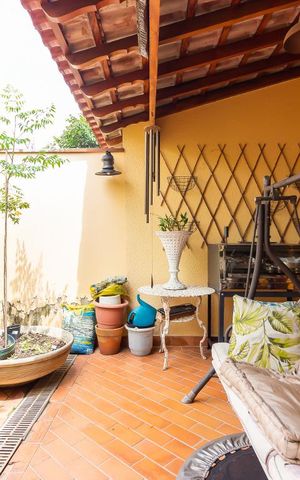 Casa à venda com 300m², 4 quartos e 4 vagas Casa à venda com 300m², 4 quartos e 4 vagasQuintal