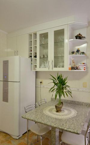 Casa à venda com 252m², 3 quartos e 3 vagas Casa à venda com 252m², 3 quartos e 3 vagasCozinha