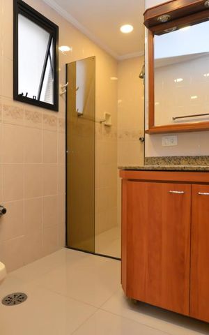 Apartamento à venda com 157m², 4 quartos e 2 vagasBanheiro da suíte