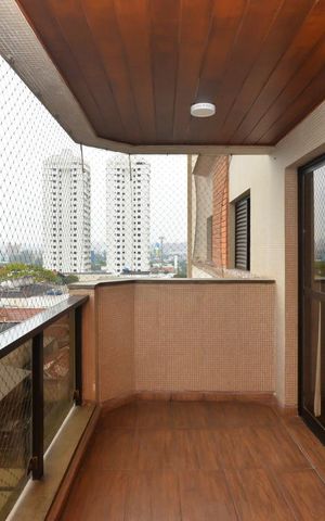 Apartamento à venda com 157m², 4 quartos e 2 vagasVaranda da sala