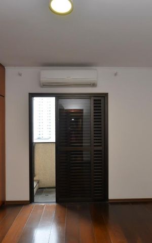 Apartamento à venda com 157m², 4 quartos e 2 vagasSuíte