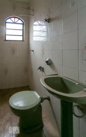 Casa à venda com 50m², 2 quartos e 1 vaga Casa à venda com 50m², 2 quartos e 1 vagaBanheiro 2