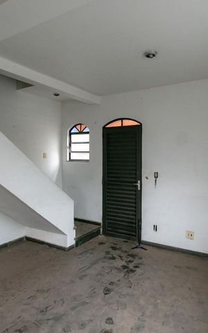Casa à venda com 50m², 2 quartos e 1 vaga Casa à venda com 50m², 2 quartos e 1 vagaSala