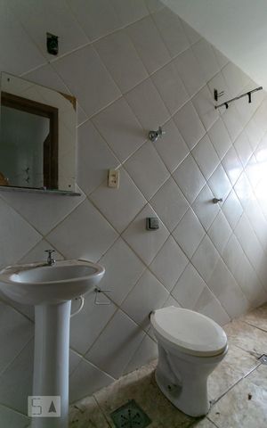 Casa à venda com 50m², 2 quartos e 1 vaga Casa à venda com 50m², 2 quartos e 1 vagaBanheiro 1