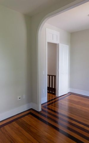 Casa à venda com 200m², 3 quartos e 1 vaga Casa à venda com 200m², 3 quartos e 1 vagaQuarto 1