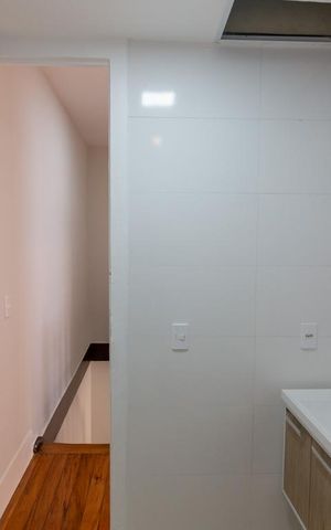 Casa à venda com 200m², 3 quartos e 1 vaga Casa à venda com 200m², 3 quartos e 1 vagaBanheiro 2