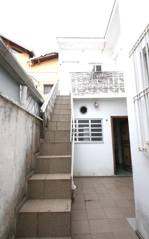 Casa para alugar com 240m², 3 quartos e 2 vagasEdícula - Acesso Externo
