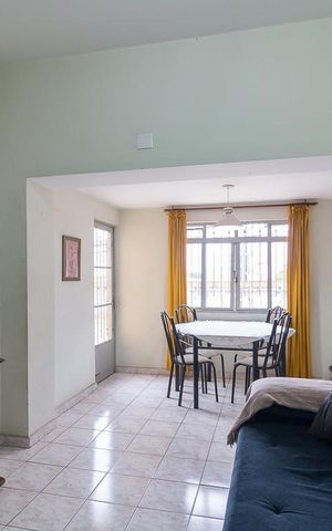 Casa para alugar com 240m², 3 quartos e 2 vagasSala