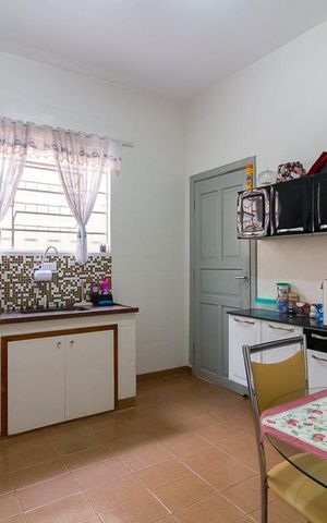 Casa para alugar com 240m², 3 quartos e 2 vagasCozinha