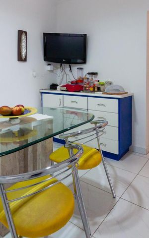 Casa de condomínio à venda com 500m², 4 quartos e 6 vagas Casa de condomínio à venda com 500m², 4 quartos e 6 vagasCozinha
