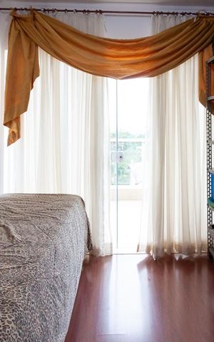 Casa de condomínio à venda com 500m², 4 quartos e 6 vagas Casa de condomínio à venda com 500m², 4 quartos e 6 vagasEscritório