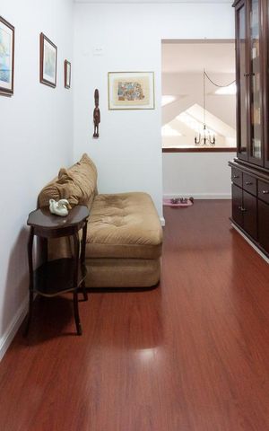 Casa de condomínio à venda com 500m², 4 quartos e 6 vagas Casa de condomínio à venda com 500m², 4 quartos e 6 vagasCorredor