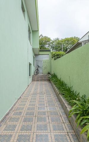Casa à venda com 450m², 3 quartos e 6 vagasCorredor Externo Esquerdo