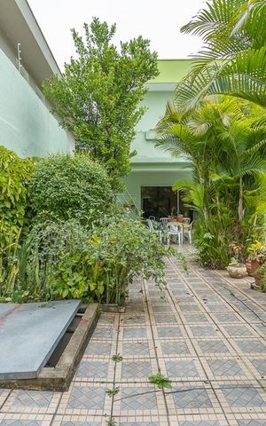Casa à venda com 450m², 3 quartos e 6 vagasÁrea Verde
