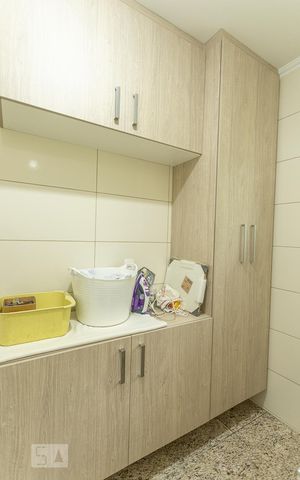 Casa à venda com 450m², 3 quartos e 6 vagasÁrea de Serviço