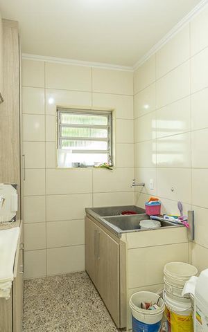 Casa à venda com 450m², 3 quartos e 6 vagasÁrea de Serviço