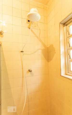 Casa à venda com 450m², 3 quartos e 6 vagasBanheiro Suíte Serviço