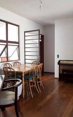 Casa à venda com 243m², 4 quartos e 3 vagasSala Íntima