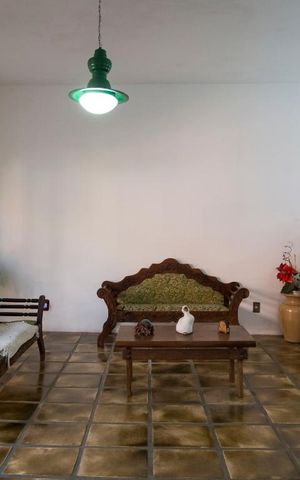 Casa à venda com 243m², 4 quartos e 3 vagasSala