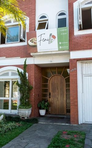 Casa à venda com 243m², 4 quartos e 3 vagasFachada