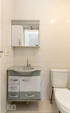 Apartamento para alugar com 50m², 2 quartos e sem vagaBanheiro 