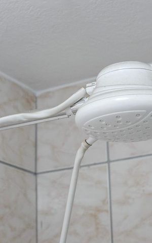 Apartamento à venda com 107m², 3 quartos e 1 vaga Apartamento à venda com 107m², 3 quartos e 1 vagaChuveiro