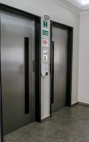 Apartamento à venda com 107m², 3 quartos e 1 vaga Apartamento à venda com 107m², 3 quartos e 1 vagaElevador