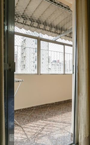 Apartamento à venda com 107m², 3 quartos e 1 vaga Apartamento à venda com 107m², 3 quartos e 1 vagaVaranda