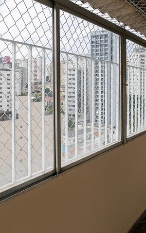 Apartamento à venda com 107m², 3 quartos e 1 vaga Apartamento à venda com 107m², 3 quartos e 1 vagaVaranda