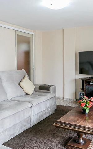 Apartamento à venda com 107m², 3 quartos e 1 vaga Apartamento à venda com 107m², 3 quartos e 1 vagaSala