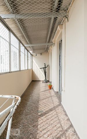 Apartamento à venda com 107m², 3 quartos e 1 vaga Apartamento à venda com 107m², 3 quartos e 1 vagaVaranda