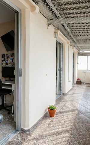 Apartamento à venda com 107m², 3 quartos e 1 vaga Apartamento à venda com 107m², 3 quartos e 1 vagaVaranda