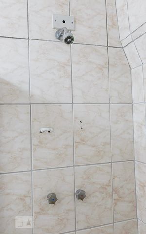 Apartamento à venda com 107m², 3 quartos e 1 vaga Apartamento à venda com 107m², 3 quartos e 1 vagaChuveiro