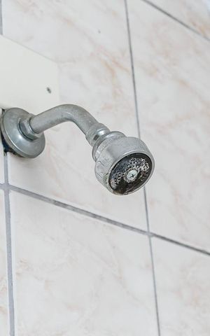 Apartamento à venda com 107m², 3 quartos e 1 vaga Apartamento à venda com 107m², 3 quartos e 1 vagaChuveiro