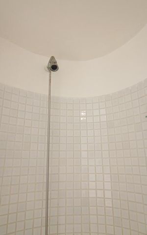Apartamento à venda com 180m², 3 quartos e 3 vagasChuveiro