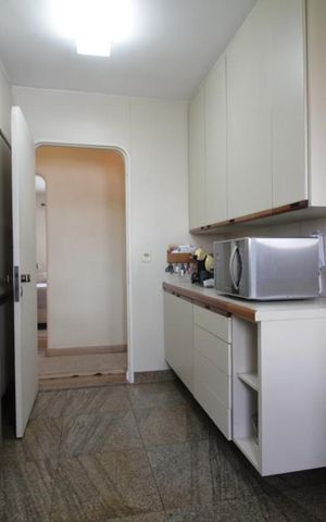 Apartamento à venda com 180m², 3 quartos e 3 vagasCozinha