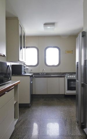Apartamento à venda com 180m², 3 quartos e 3 vagasCozinha