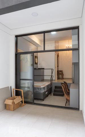 Studio para alugar com 32m², 1 quarto e sem vaga Studio para alugar com 32m², 1 quarto e sem vagaSacada
