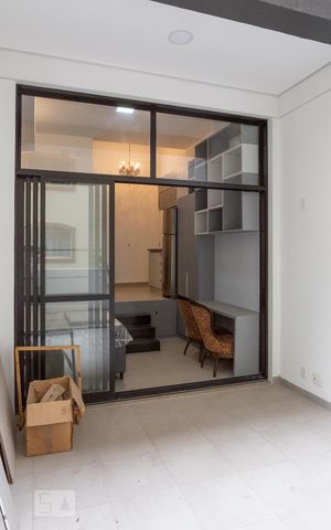 Studio para alugar com 32m², 1 quarto e sem vaga Studio para alugar com 32m², 1 quarto e sem vagaSacada