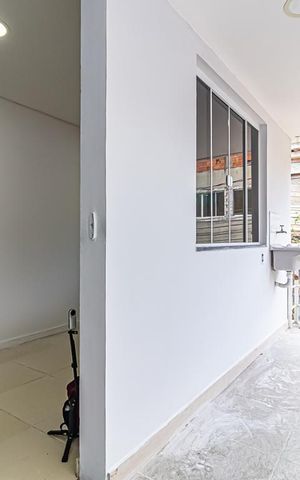 Studio para alugar com 25m², 1 quarto e sem vaga Studio para alugar com 25m², 1 quarto e sem vagaVaranda e Área de Serviço