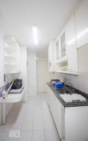 Apartamento à venda com 98m², 3 quartos e 2 vagasCozinha