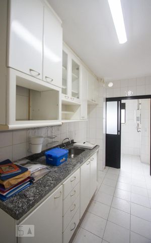 Apartamento à venda com 98m², 3 quartos e 2 vagasCozinha