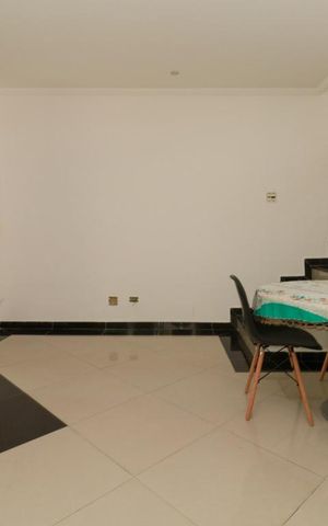 Casa para alugar com 250m², 3 quartos e 2 vagasSala