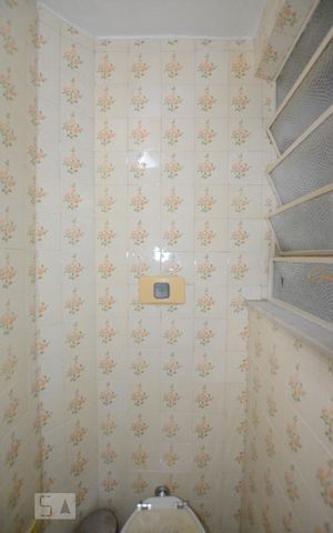 Apartamento para alugar com 70m², 2 quartos e 1 vagaBanheiro  serviço
