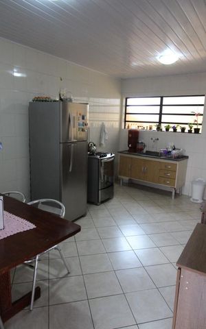 Casa à venda com 223m², 3 quartos e 3 vagasCozinha