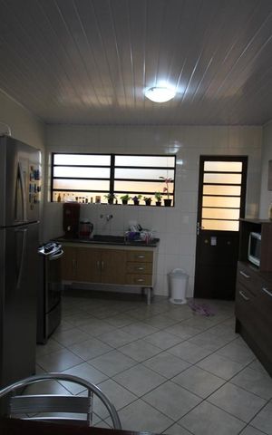 Casa à venda com 223m², 3 quartos e 3 vagasCozinha
